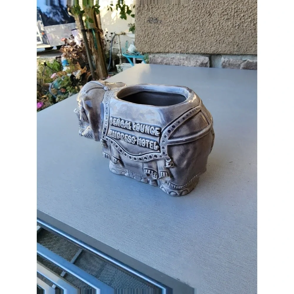 VTG. Bengal Lounge Empress Hotel Souvenir Collectible  Elephant Planter